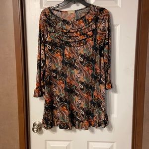 NUGGLES Ruffle neck top